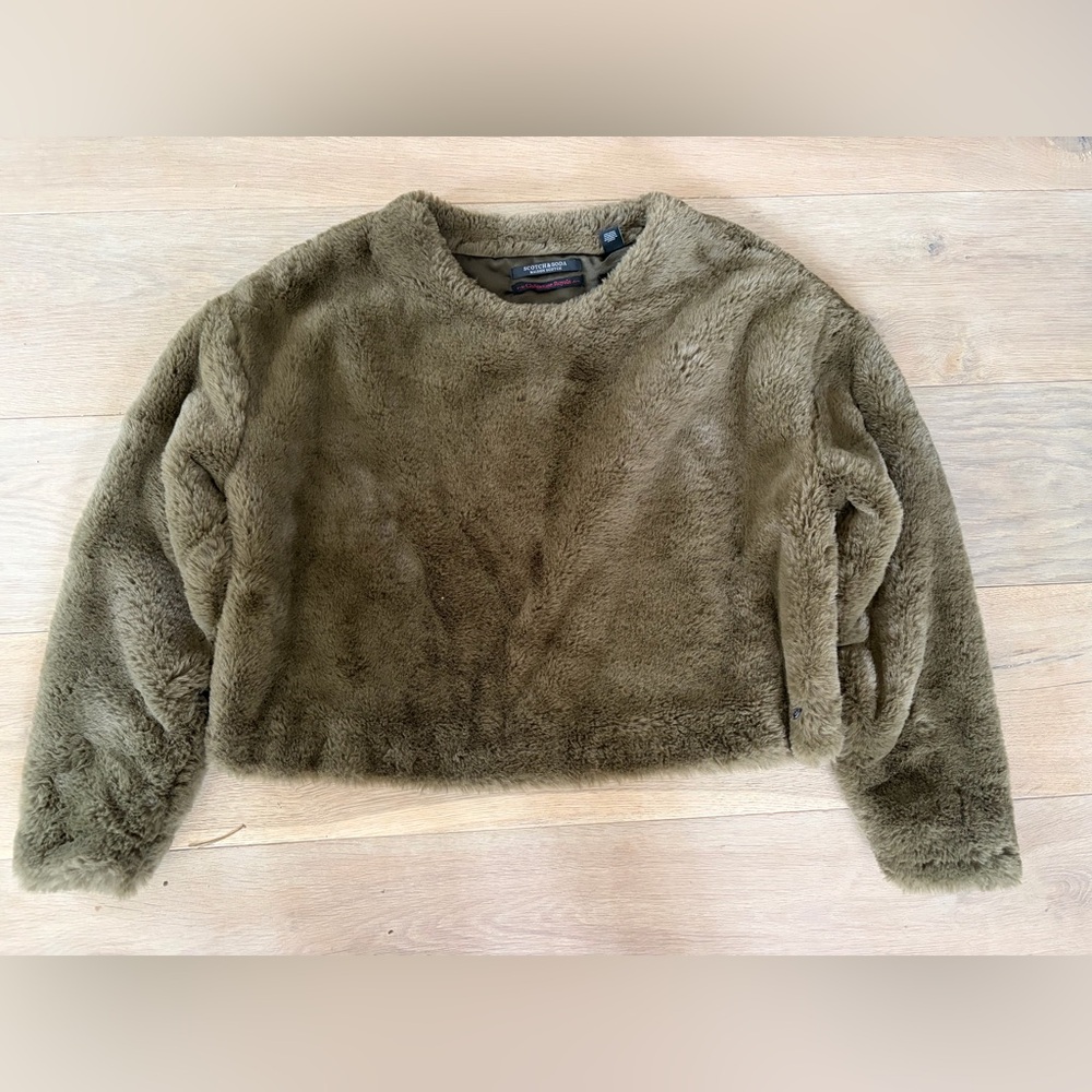 Scotch and Sofa fuzzy soft faux fur olive green lined crop top - estimated large